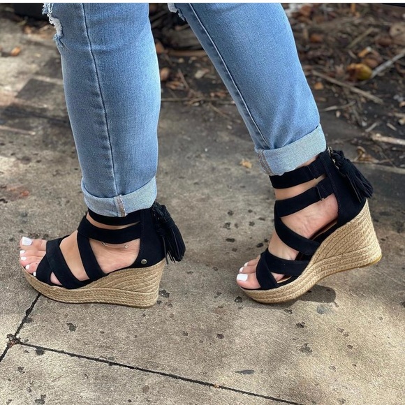 UGG Raquel - Picture 3 of 11